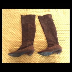 Gwyneth Brown Suede Thigh-High Boots!